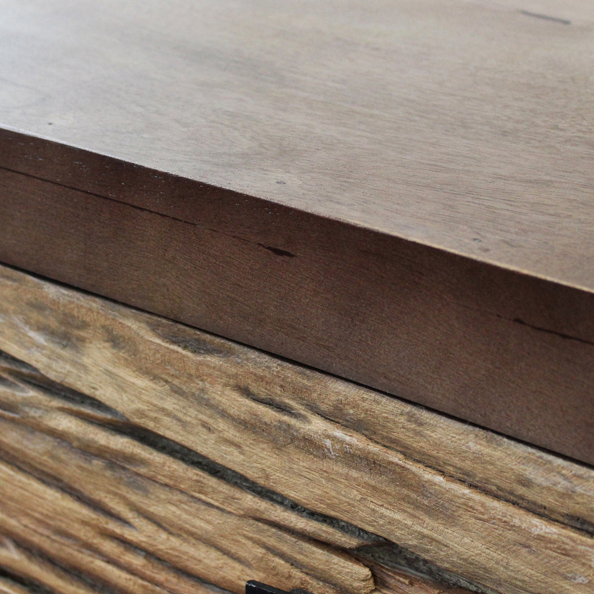160 x 40 x 85 cm